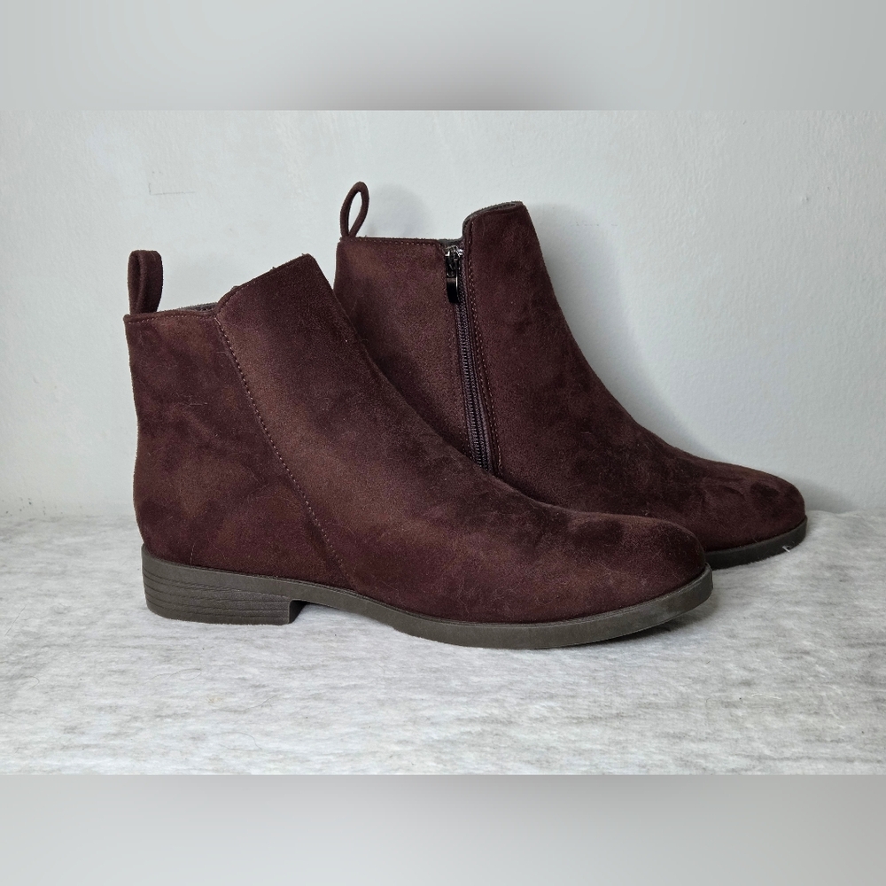 Ardene Women's 11 Chocolate Suede Side Zipper Ankle Booties